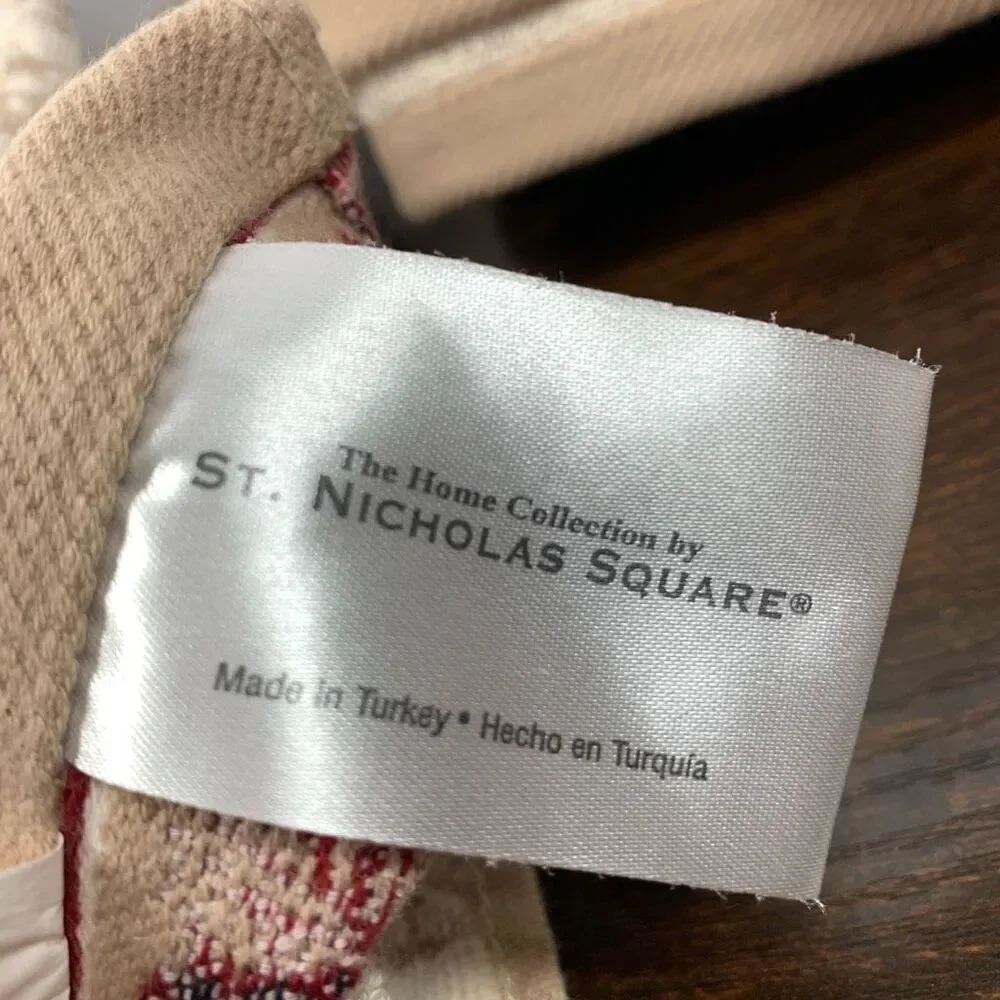Saint Nicholas Square 6 piece winter towel set NWOT